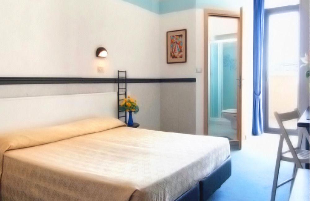 Hotel Acropolis Католика Екстериор снимка