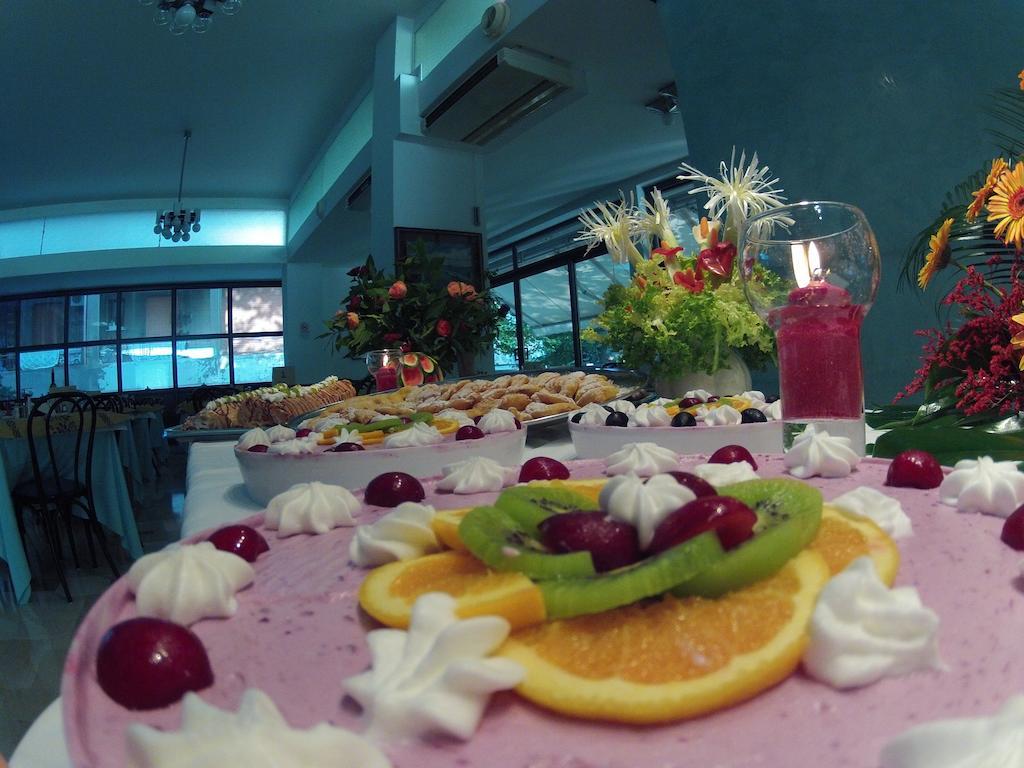Hotel Acropolis Католика Екстериор снимка