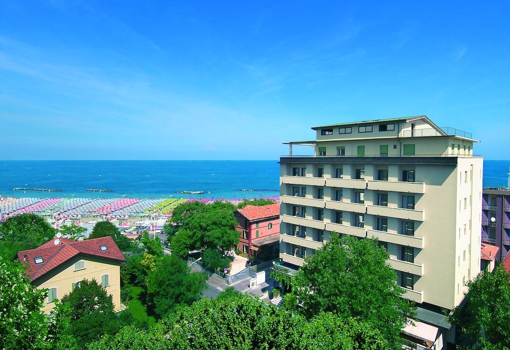 Hotel Acropolis Католика Екстериор снимка